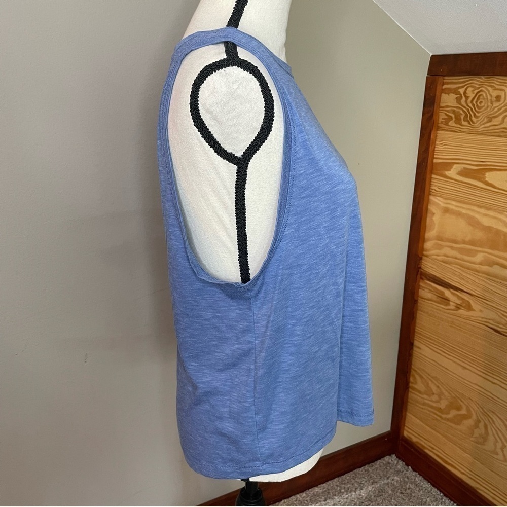 Balance Collection Blue Sleeveless Activewear Workout Tank Top - Picture 2 of 9